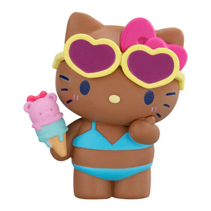 Play Gashapon! Sanrio Characters Pool with Everyone Figure