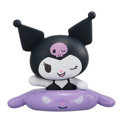 Play Gashapon! Sanrio Characters Pool with Everyone Figure