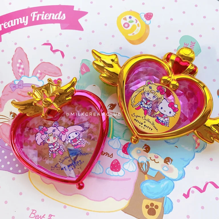"Pretty Guardian Sailor Moon Eternal" compact mirror (2Types)
